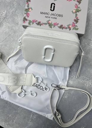 Біла жіноча трендова шкіряна жіноча сумка в стилі marc jacobs