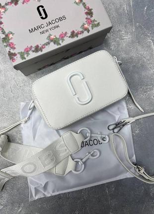 Біла жіноча трендова шкіряна жіноча сумка в стилі marc jacobs4 фото