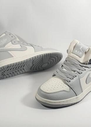 Кросівки жіночі nike air jordan 1 high зимові хутро8 фото