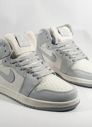 Кросівки жіночі nike air jordan 1 high зимові хутро5 фото