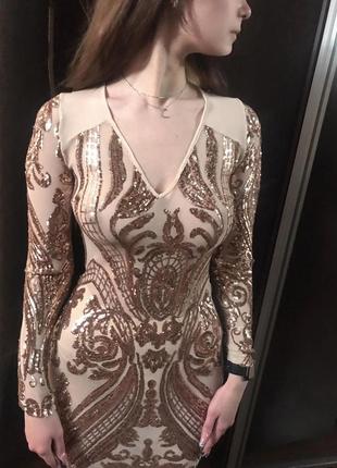 Вечернее платье из сетки расшито золотыми  пайетками4 фото