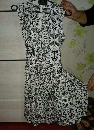 Сукня жіноча літня з принтом, біло-чорна. дуже приємна до тіла