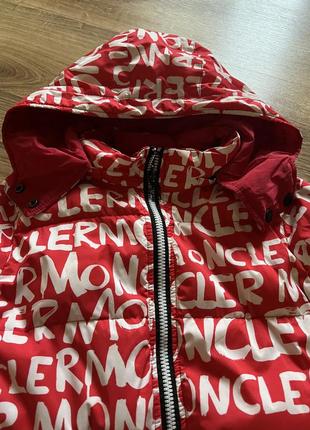 Крута двохстороння зимова куртка від moncler! стан хороший, але є дефект3 фото