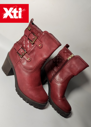 Ботильоны ботинки красные стеганные сапоги на широком устойчивом каблуке тракторная подошва от бренда xti 39