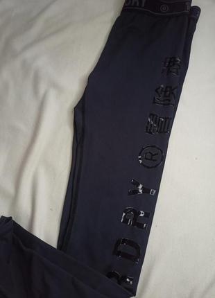 Леггинсы superdry
женские цвет чёрный однотонные. лосины. леггинсы. лосіни .