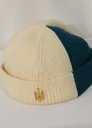 Нова  трендова шапка  з тризубом біні, коротка. ручна робота