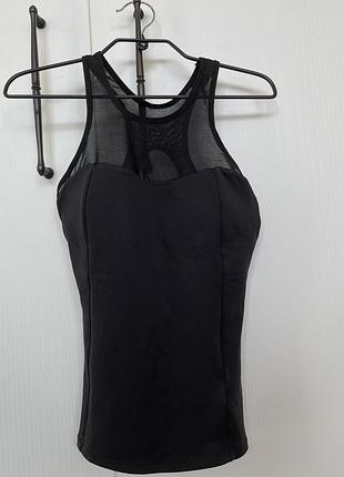 Спортивный чёрный топ майка