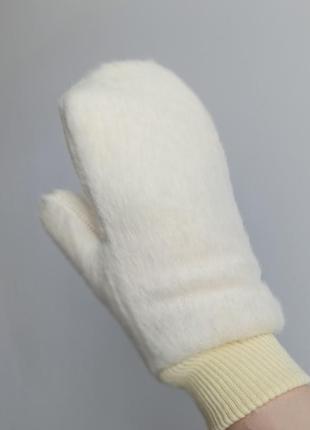 Пушистые варежки перчатки3 фото