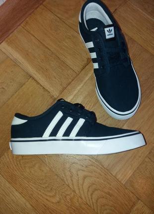 Кроссовки, кеды adidas 34р. оригинал.