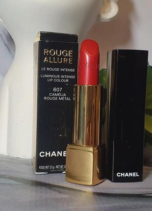 Оригінал помада для губ chanel - rouge allure camelia blanc №607 camelia rouge metal оригинал помада