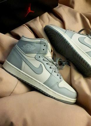 Зимові кросівки nike air jordan 1 high grey1 фото