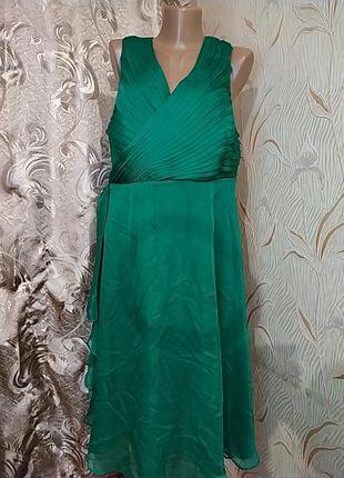 Ошатна ,вечірня сукня батал.