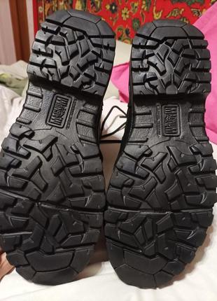 Берці тактичні ботінки 43 рр шкіряні магнум.