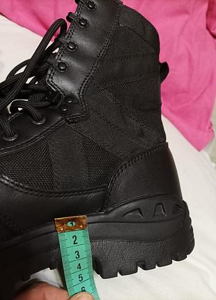 Берці тактичні ботінки 43 рр шкіряні магнум.