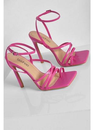 Босоножки 40р boohoo