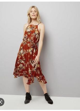 Сукня в квітковий принт,міді,л багряного червоного кольору,фірмова,в ідеалі2 фото