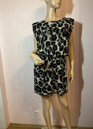 Гарне якісне італійське плаття/m/ brend rinascimento