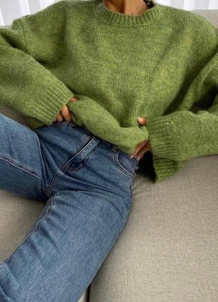Жіночий светер8 фото