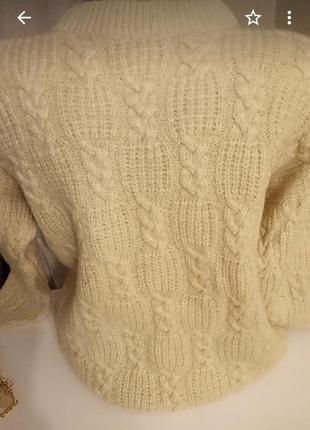 Теплющий красивый свитер из 100% шерсти молочного цвета8 фото