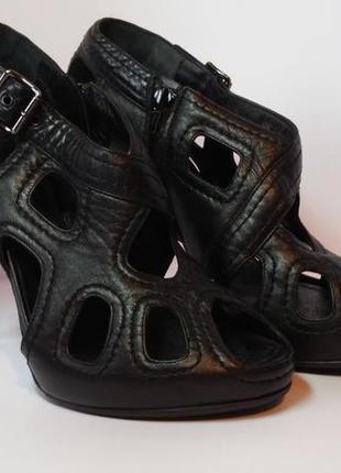 Босоніжки givenchy