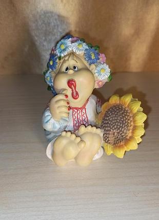 Украинка украиночка дувушка и семечки с подсолнухом фигурка статуэтка