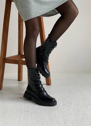 Ботинки на шнуровке кожаные с принтом питон2 фото