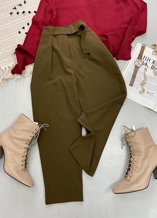Жіночі брюки кольору хакі