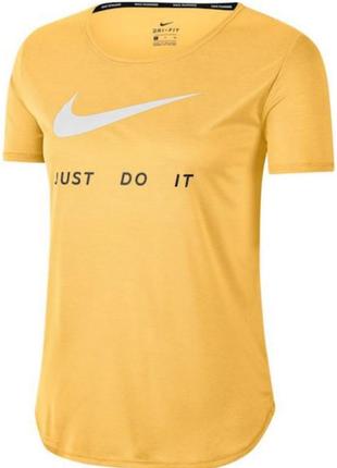 Футболка жіноча nike dri-fit s -m