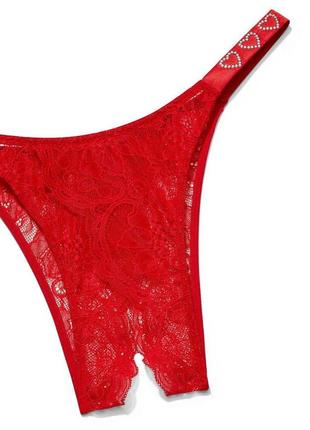 Трусики красные кружевные нарядные (s) со стразами victoria's secret brazilian panty. bombshell shine strap2 фото