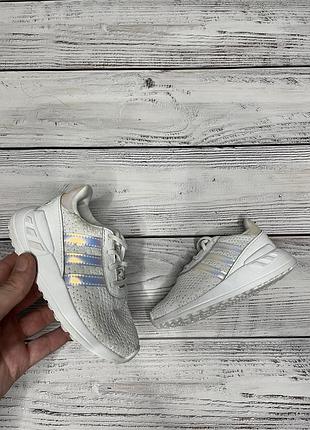 Кросівки adidas