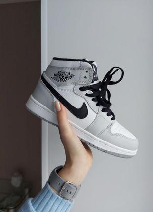 Кросівки зимові nike air jordan 1 retro smoke grey winter10 фото