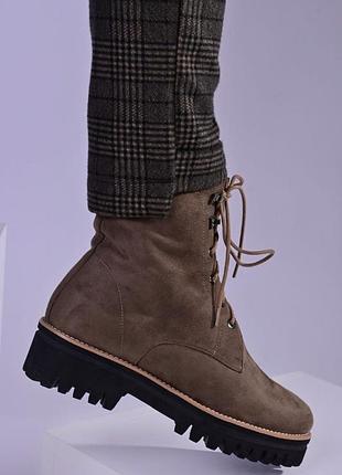 Зимові черевики жіночі