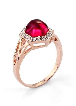Кольцо позолоченное xuping с розовым камнем swarovski 17й размер