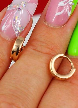 Серьги xuping jewelry широкие колечки 8 мм золотистые