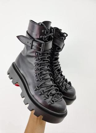 Зимние кожаные топовые ботинки с мехом натуральная кожа зима массивные сапоги берцы со шнуровкой тренд в стиле demonia dollskill killstar
