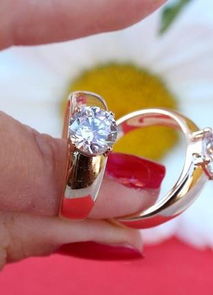 Кольцо xuping jewelrу широкое гладкие бока с камнем 8 мм р 17 золотистое