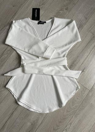 Краства біла блузка