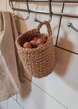 Подвесная корзина из джута ручной работы. плетёная корзина .