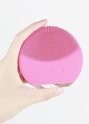 Электрическая силиконовая щетка для лица forever lina mini розовая5 фото