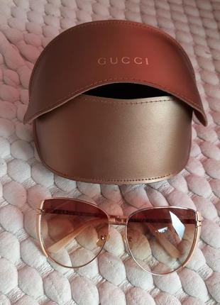 Gucci шикарні окуляри, потрібна заміна скла