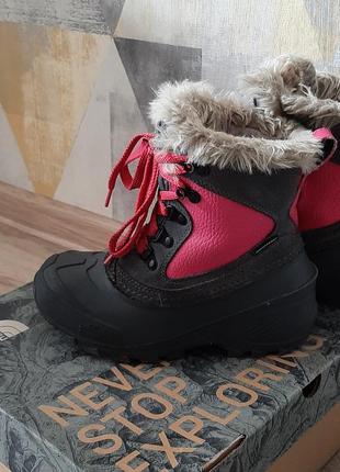 Зимове взуття для дівчинки4 фото