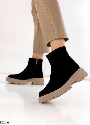 Зимові черевикі =vanessa=
колір: black, натуральна замша1 фото
