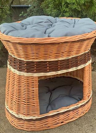 Лежак овальний, плетений, з подушкою