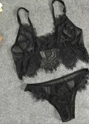 Сексуальное интимное белье кружевное чёрное трусики и бюст2 фото
