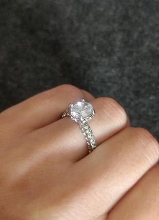 Перстень обручка з кристалом кольору срібло 16 розмір2 фото