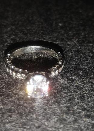 Перстень обручка з кристалом кольору срібло 16 розмір7 фото