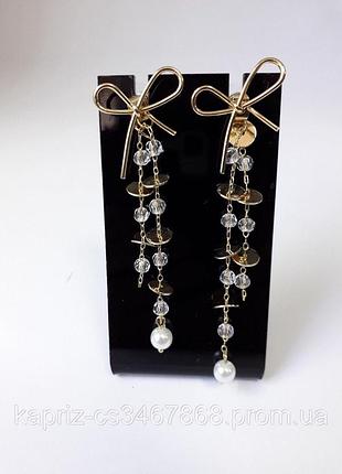 Стильні сережки середньої довжини , якісна біжутерія