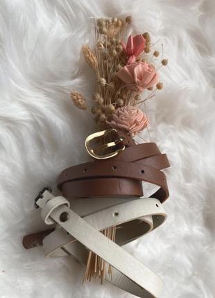 Тонкий коричневый и белый ремешок