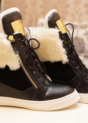 Фактурні снікерси в чорному кольорі giuseppe zanotti