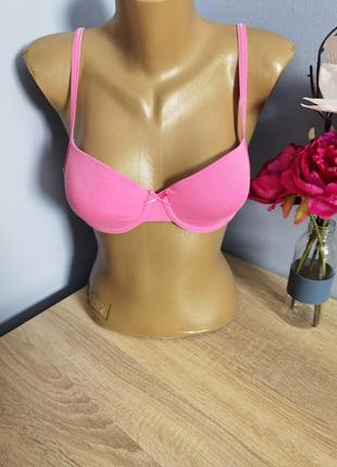 Брендовий базовий трикотажний бюстгальтер на поролоні розміру 75b